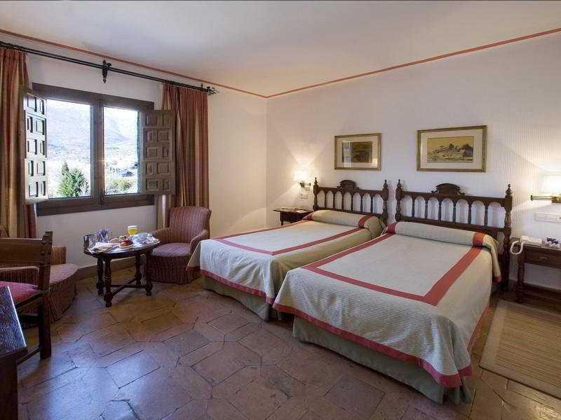 Parador De Jarandilla De La Vera Exterior photo